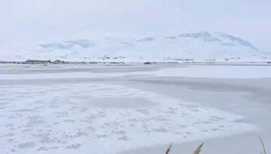 Doğu Anadolu Gölü Buz Tuttu!