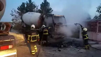 Seyir Halindeki Beton Mikseri Yandı!